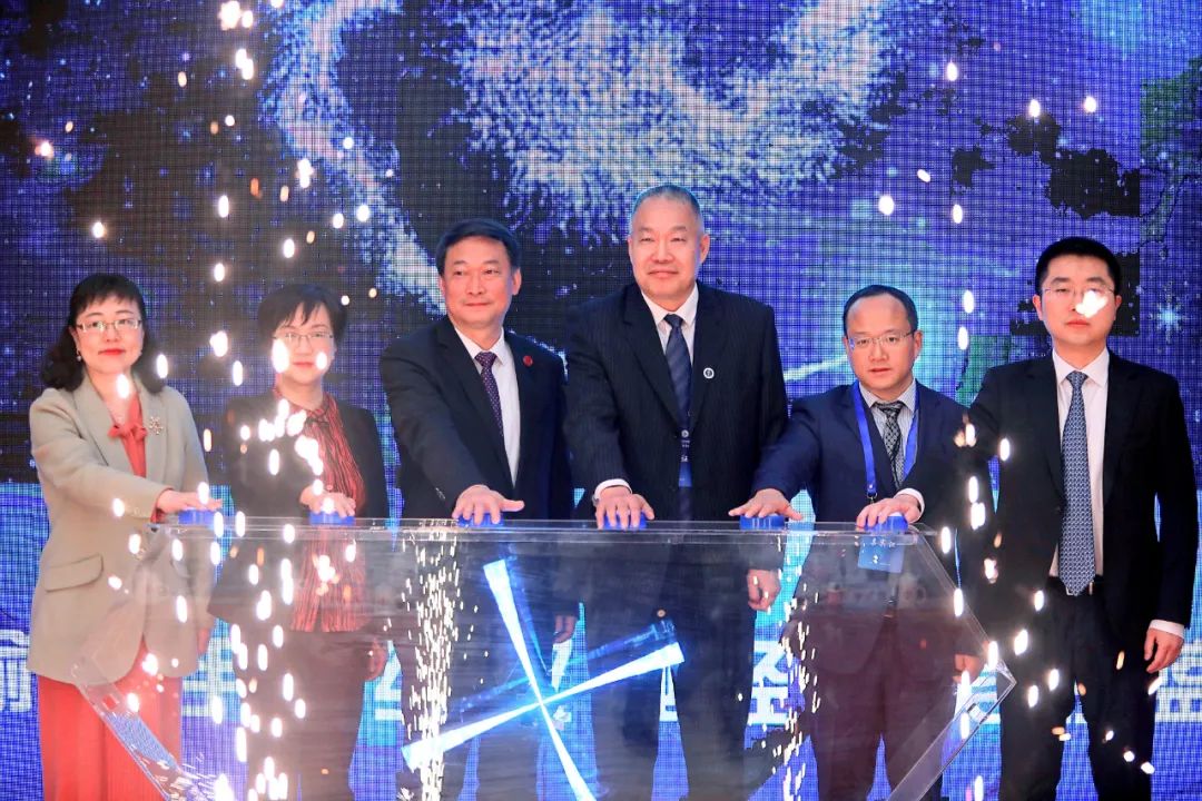 荣誉 | 首届川渝高校体育产业联盟大会召开 ， 午夜视频在线免费观看入选“川渝高校体育联盟战略合作单位”